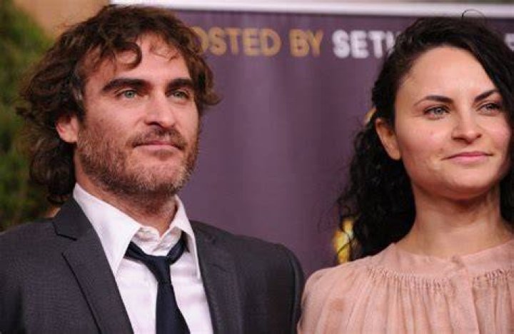 Joaquin Phoenix Rescued His Mom At Oscars After She Got Stuck Behind
